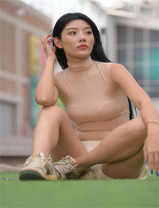 《生活大爆炸 第四季-苹果范冰冰快播》