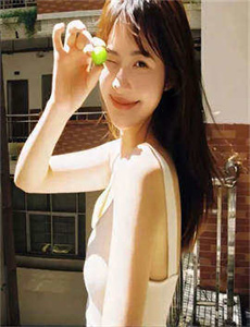《《丰满的女邻居》-我的兔子好软水好多高清视频》